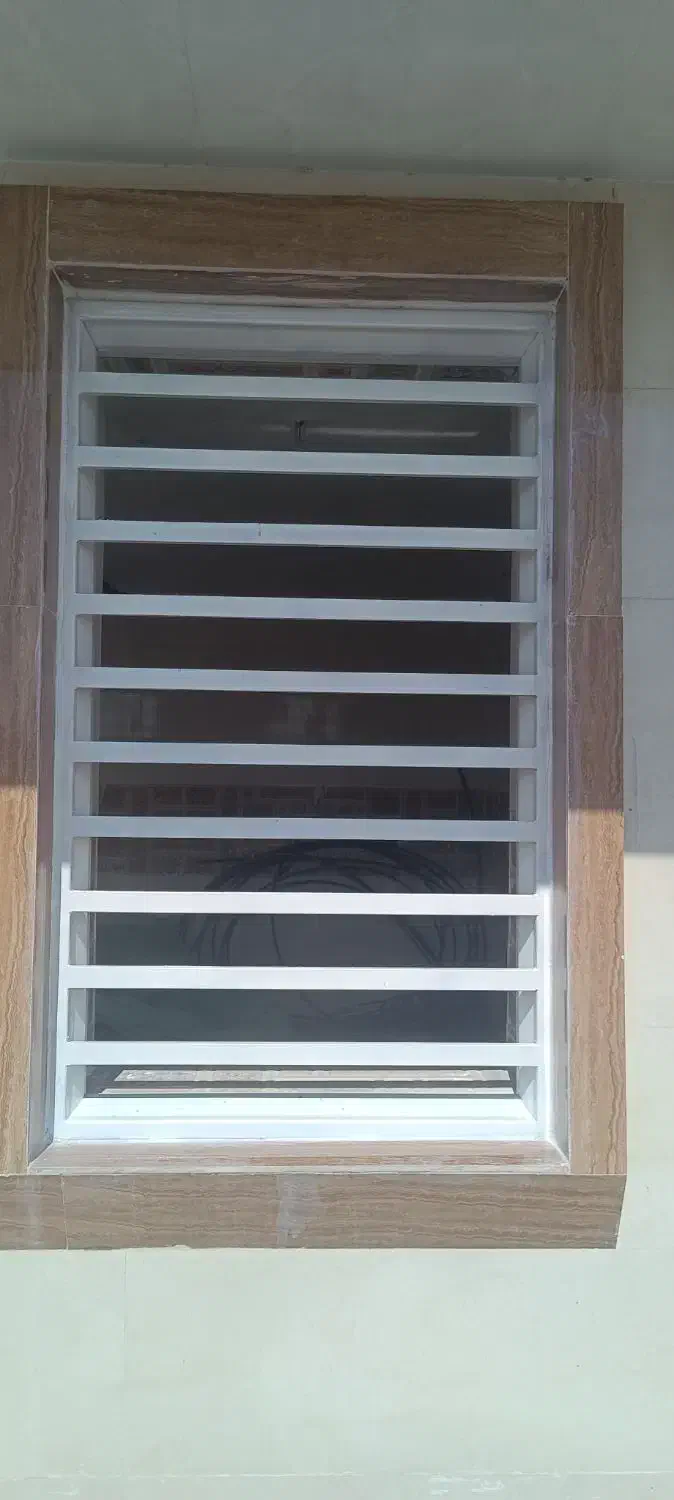 رنگ آمیزی درب و پنجره|خدمات پیشه و مهارت|بلوک, |دیوار