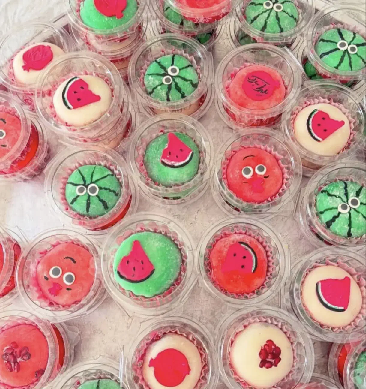 موچی و کیک کافه ای|خوردنی و آشامیدنی|شیراز, شهرک برف فروشان|دیوار