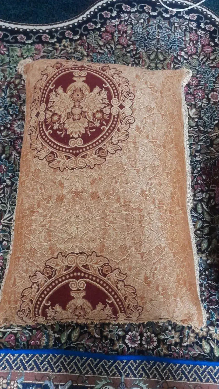 حراج فوری روپوش بااشت|رختخواب، بالش، پتو|یزد, |دیوار