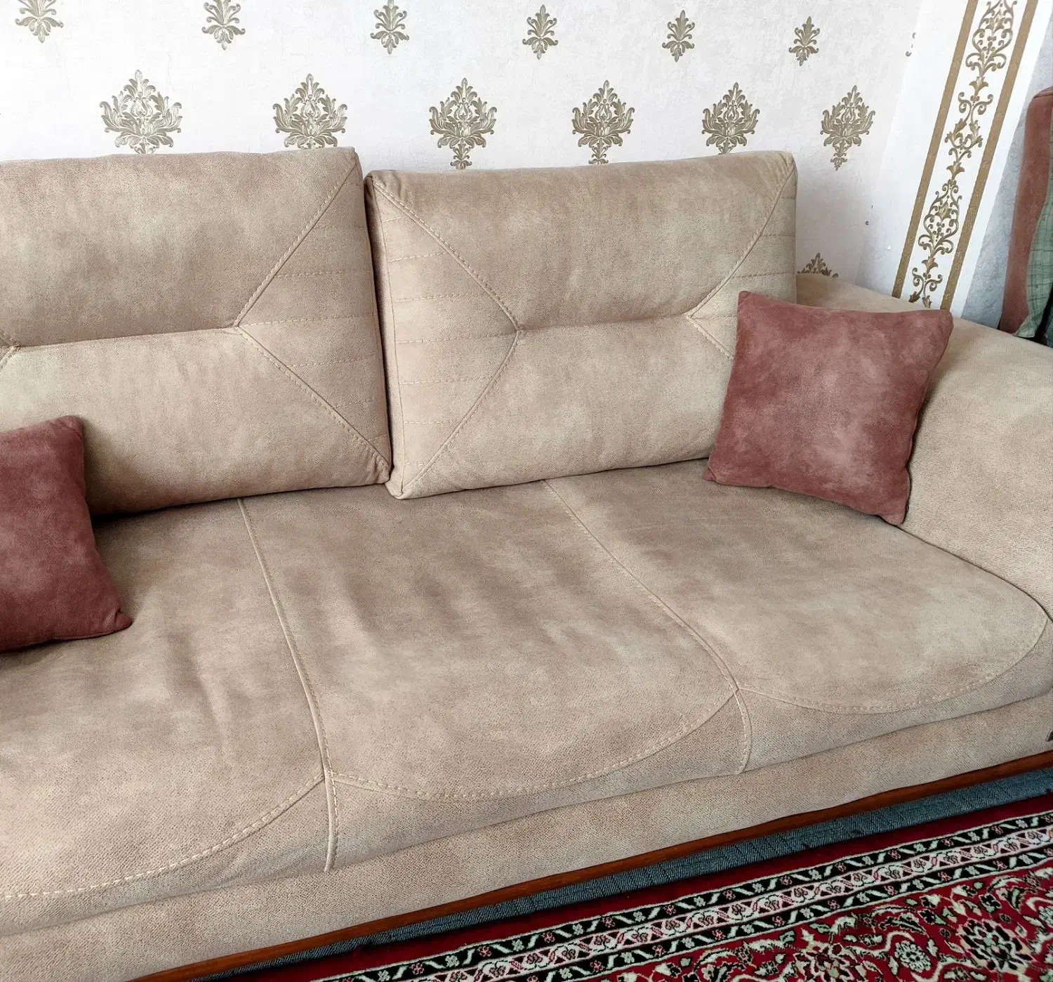 مبلمان راحتی 7 نفره تمیز و سالم قیمت مناسب.|مبلمان خانگی و میز عسلی|ابهر, |دیوار