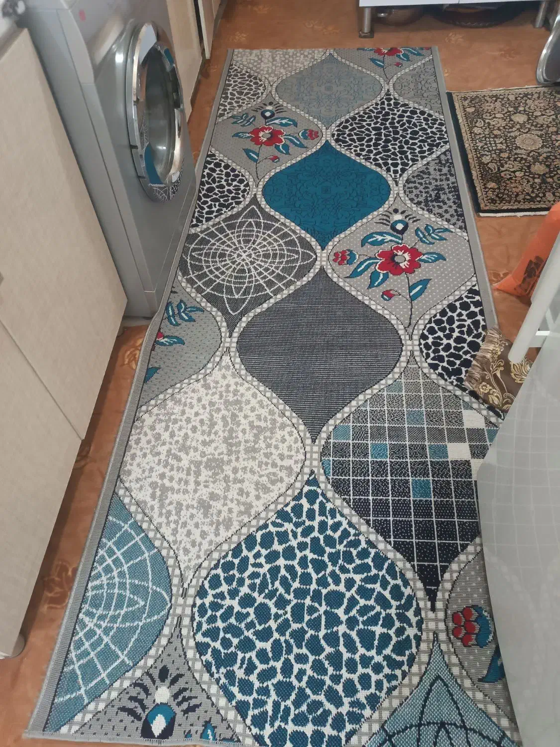 سلام گلیم|گلیم، جاجیم، گبه|قم, ولیعصر|دیوار