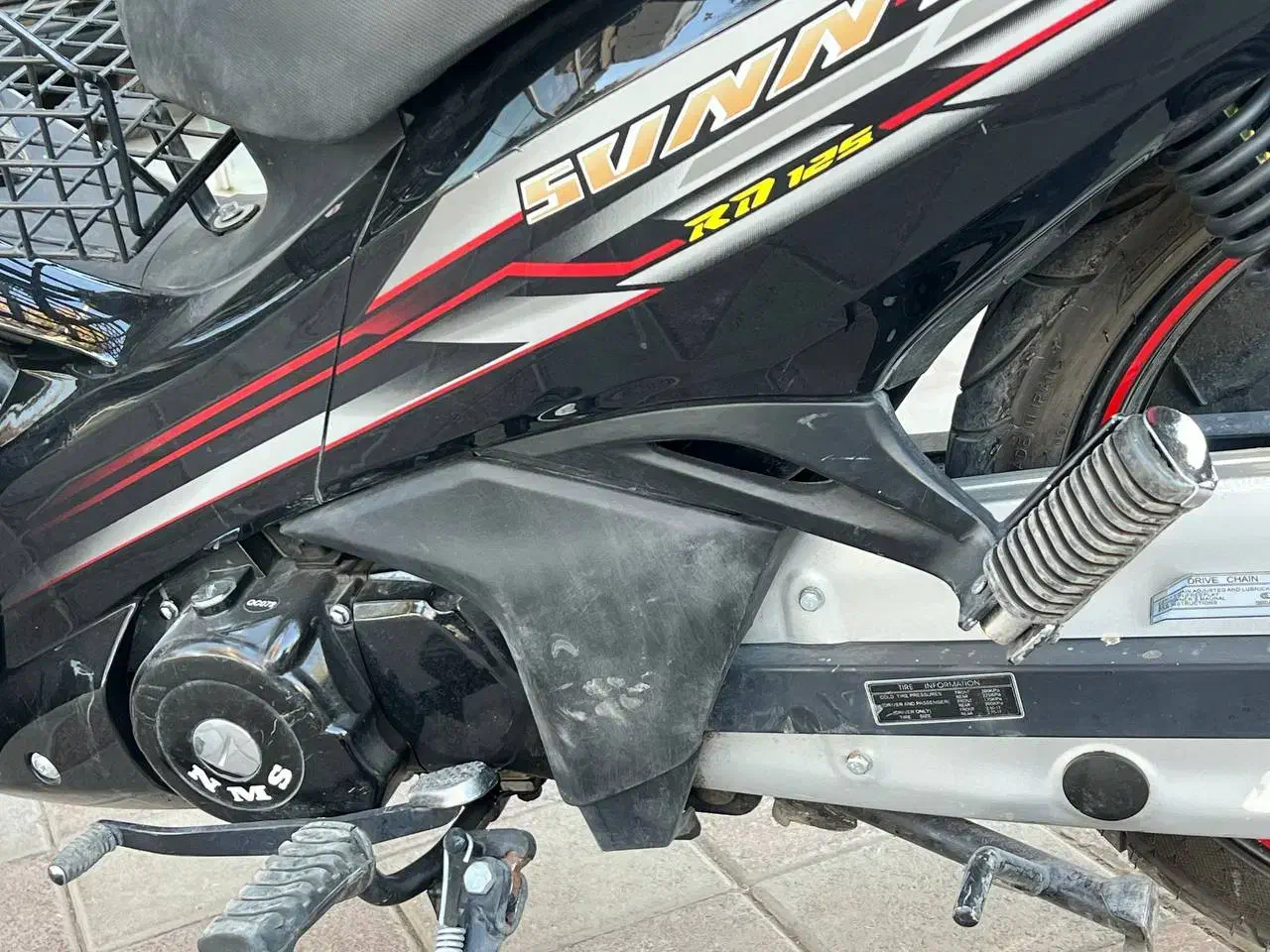 موتور لاکی پروازمدل ۴۰۳|موتورسیکلت|نیشابور, دارایی|دیوار