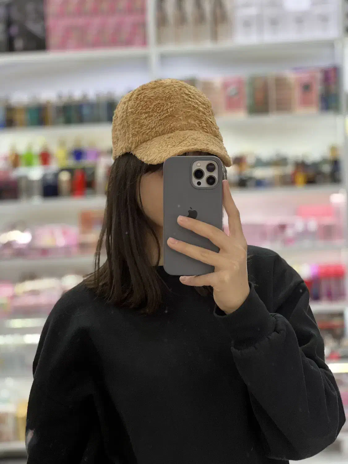 گوشبند و کلاه|کیف، کفش، کمربند|سقز, |دیوار