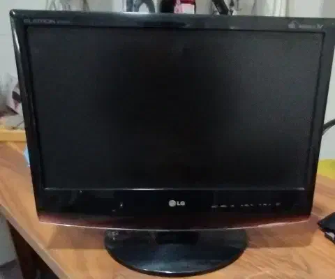 تلویزیون ۱۹ اینچ LG،معاوضه با مانیتور|تلویزیون و پروژکتور|خوی, |دیوار