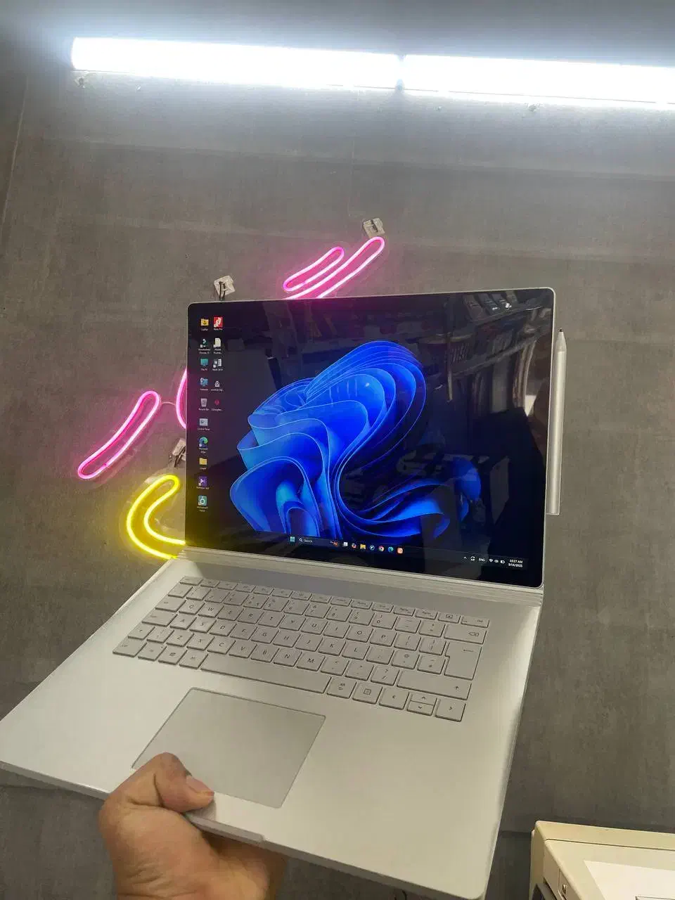 لپتاپsurface book 2 شش گیگ گرافیک یک ترابایت|رایانه همراه|تهران, نیروی هوایی (پیروزی)|دیوار