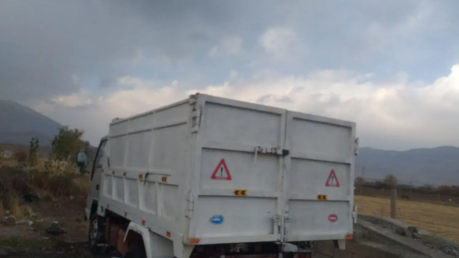 کامیونت  امیکو ام ۶ شیش تن|خودرو سنگین|صحنه, |دیوار