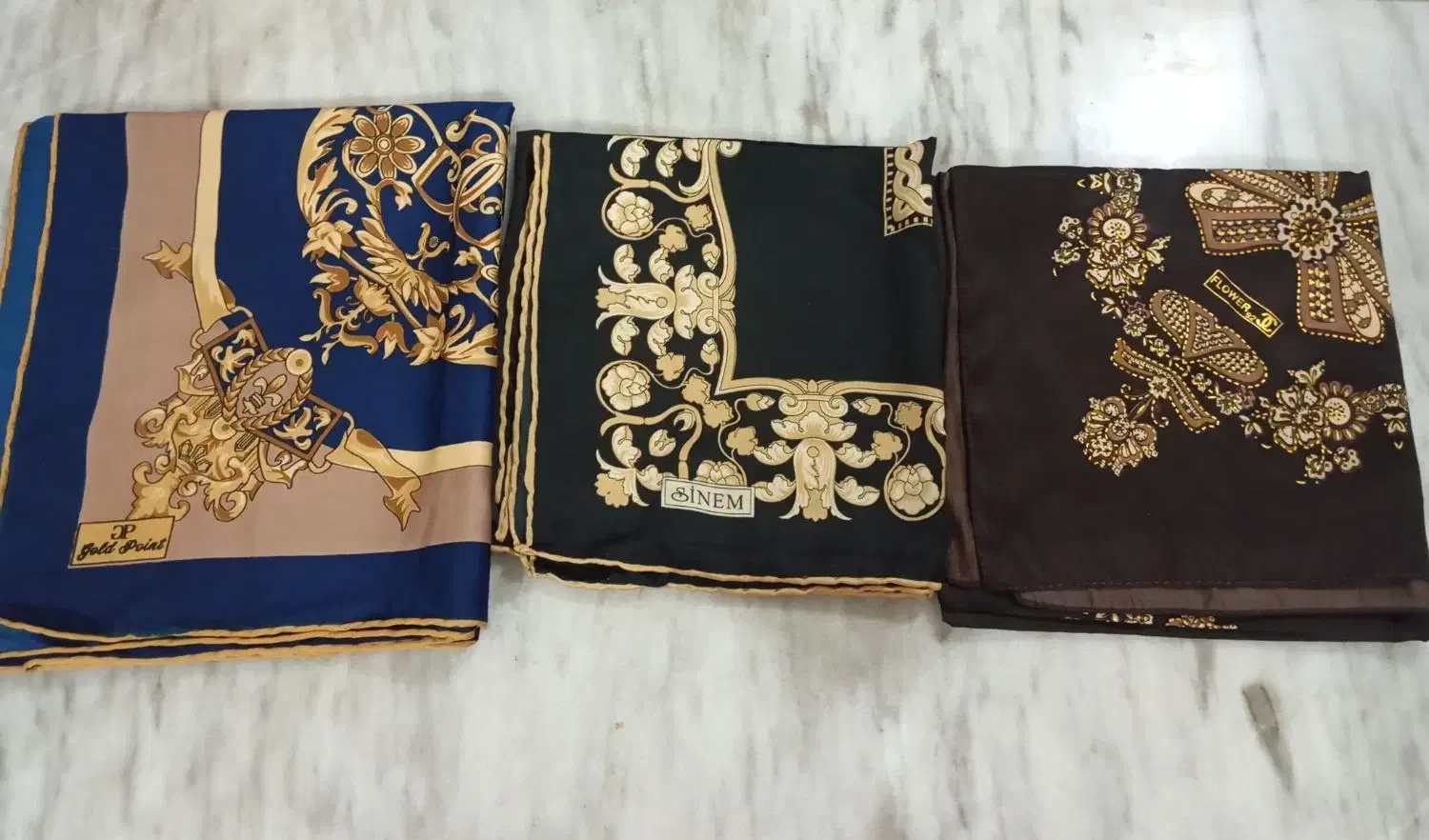 روسری ساتن ابریشم کاملا نو جنس درجه یک|لباس|شهرکرد, |دیوار