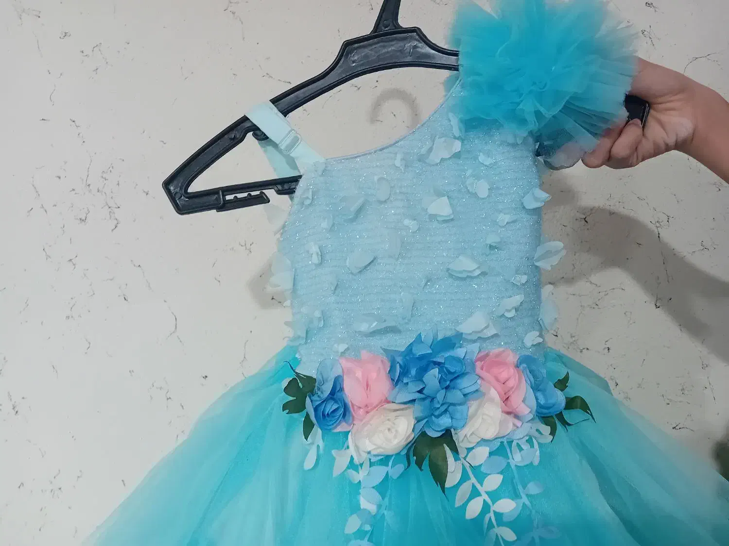 لباس مجلسی دخترانه|لباس|صدرا-فارس, فاز ۱|دیوار