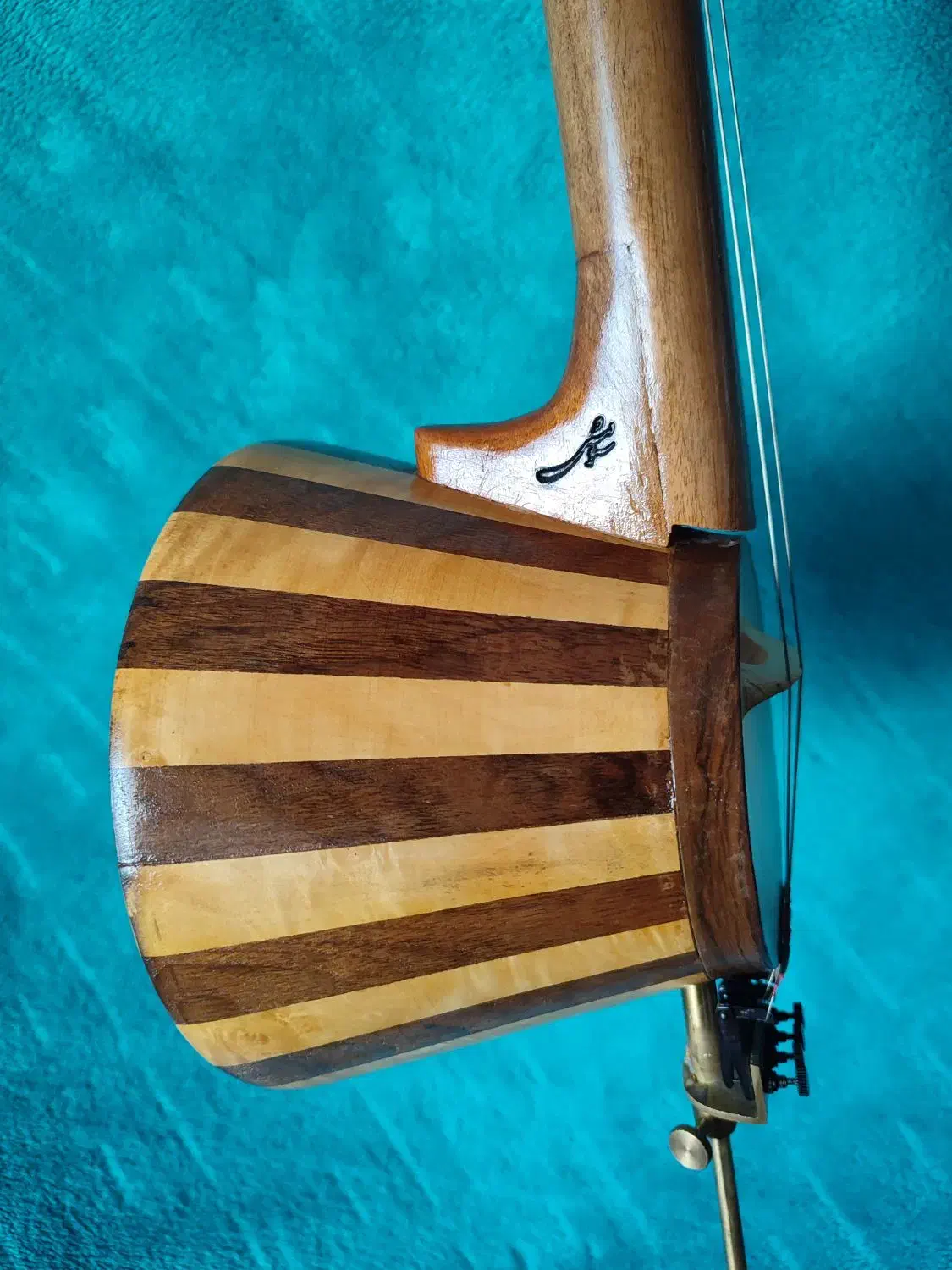 کمانچه|سازهای سنتی|دورود, |دیوار