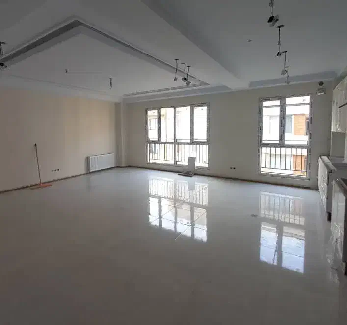 102متر/دوخوابه/فول/سهروردی شمالی/تخلیه