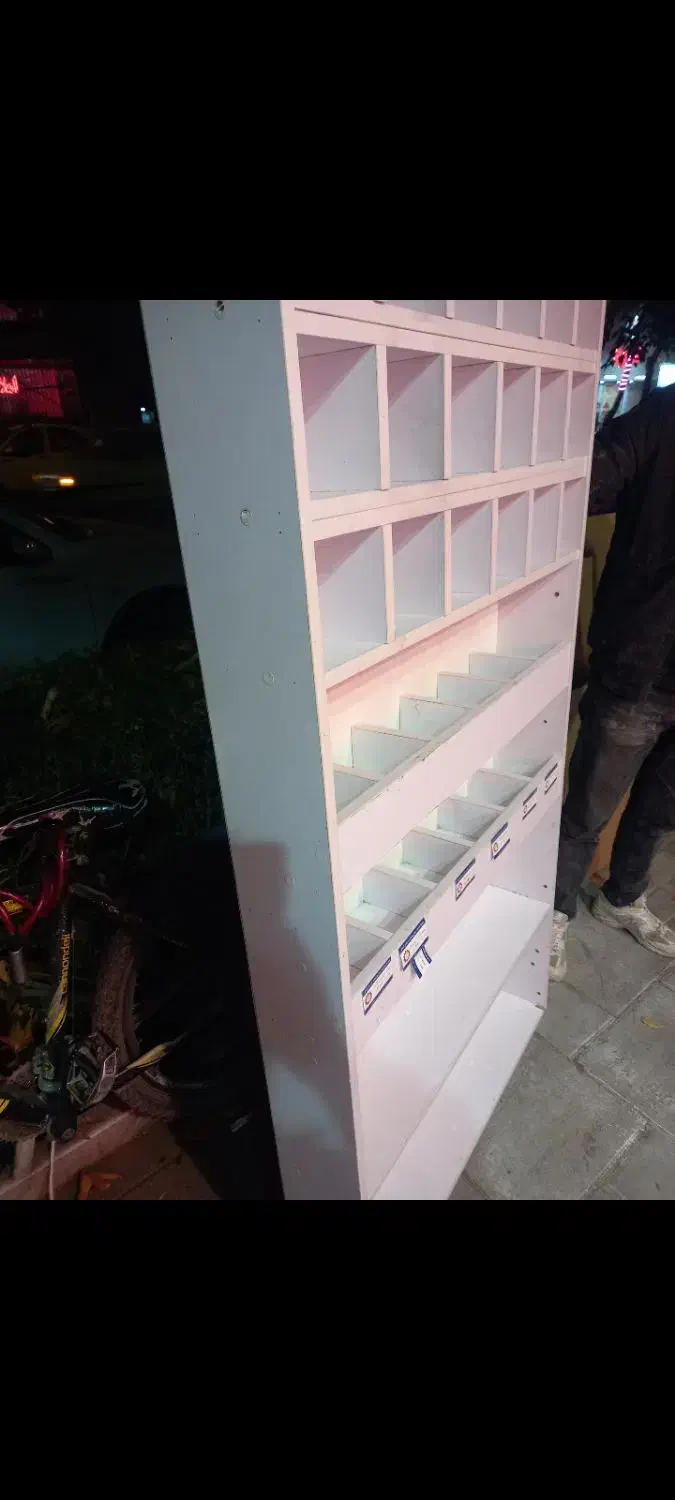 ویترین ک جاسیگاری هم میشه استفاده کرد|فروشگاه و مغازه|بجنورد, |دیوار