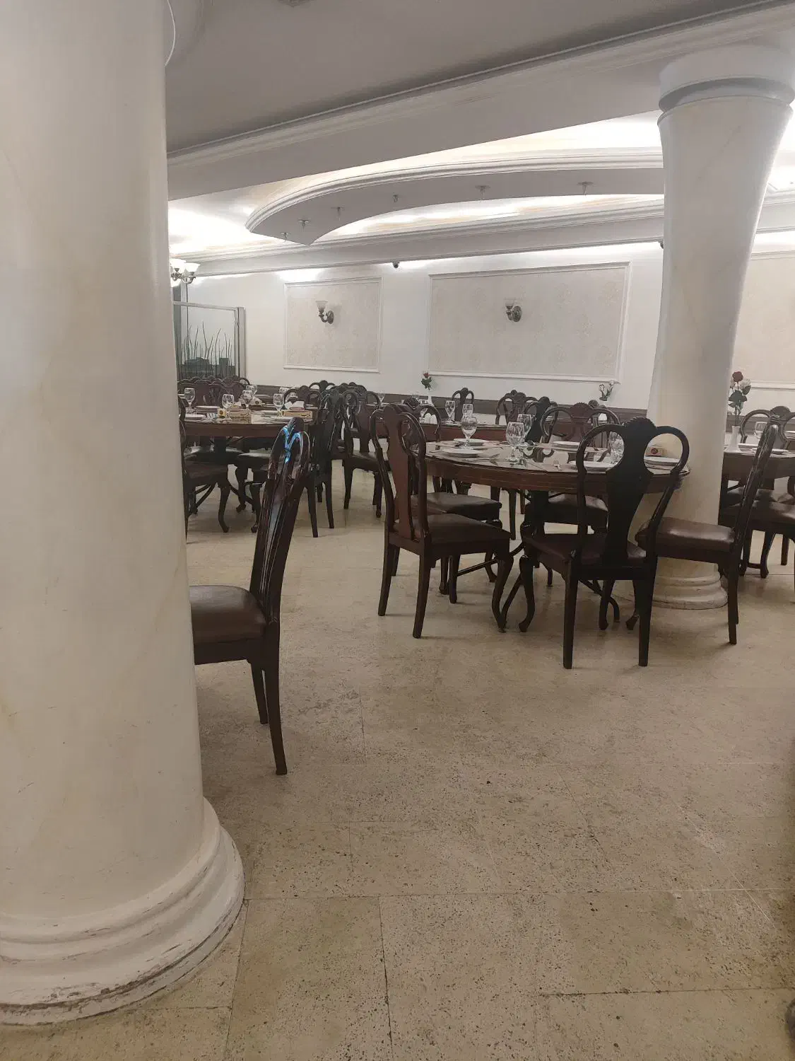 کباب پز آقا کارگر ساده وسالن کار خانم یا آقا|استخدام خدمات فروشگاه و رستوران|تهران, نیلوفر|دیوار