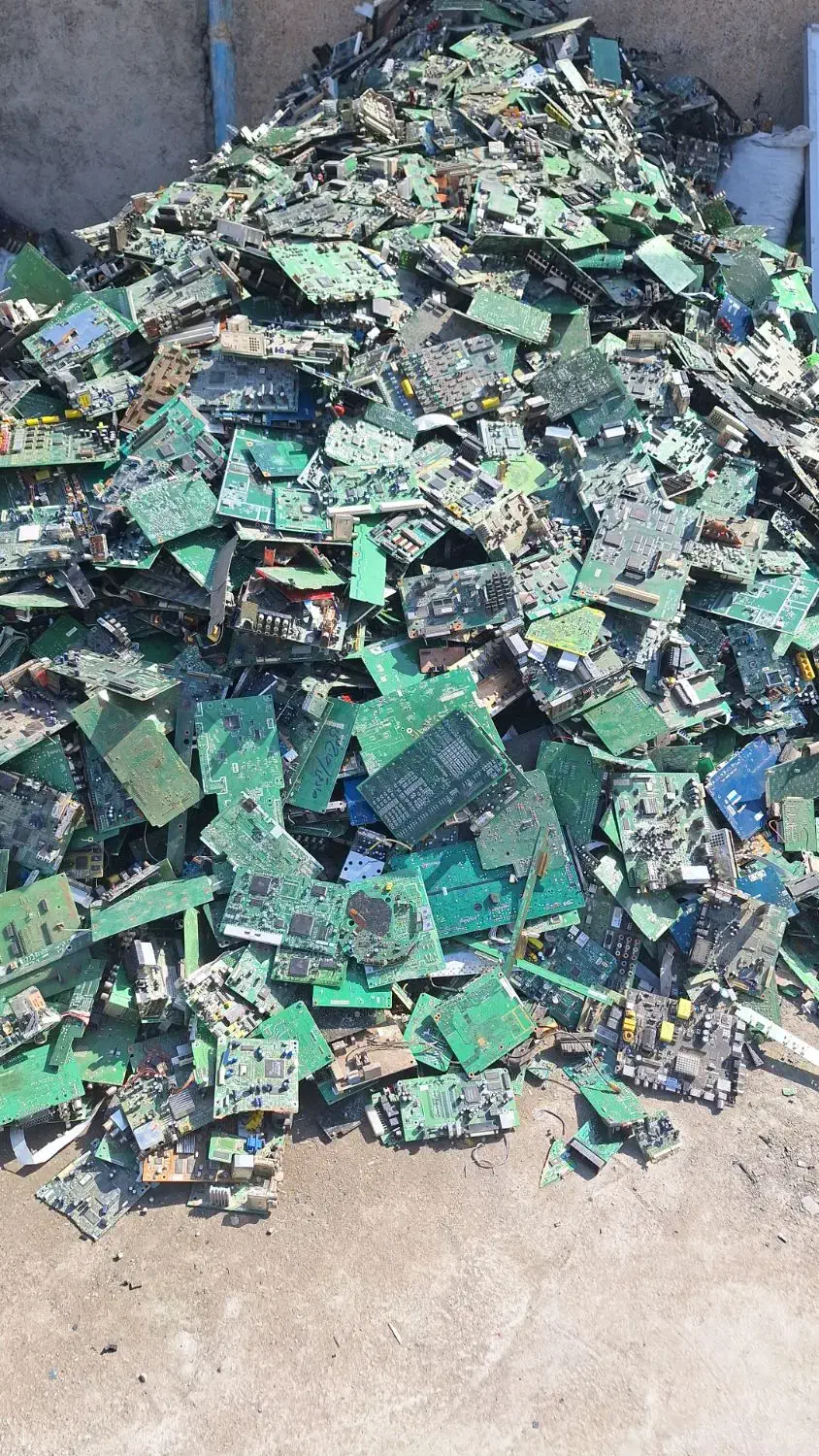 خرید عمده ضایعات برد کامپیوتر|قطعات و لوازم جانبی رایانه|صباشهر, |دیوار