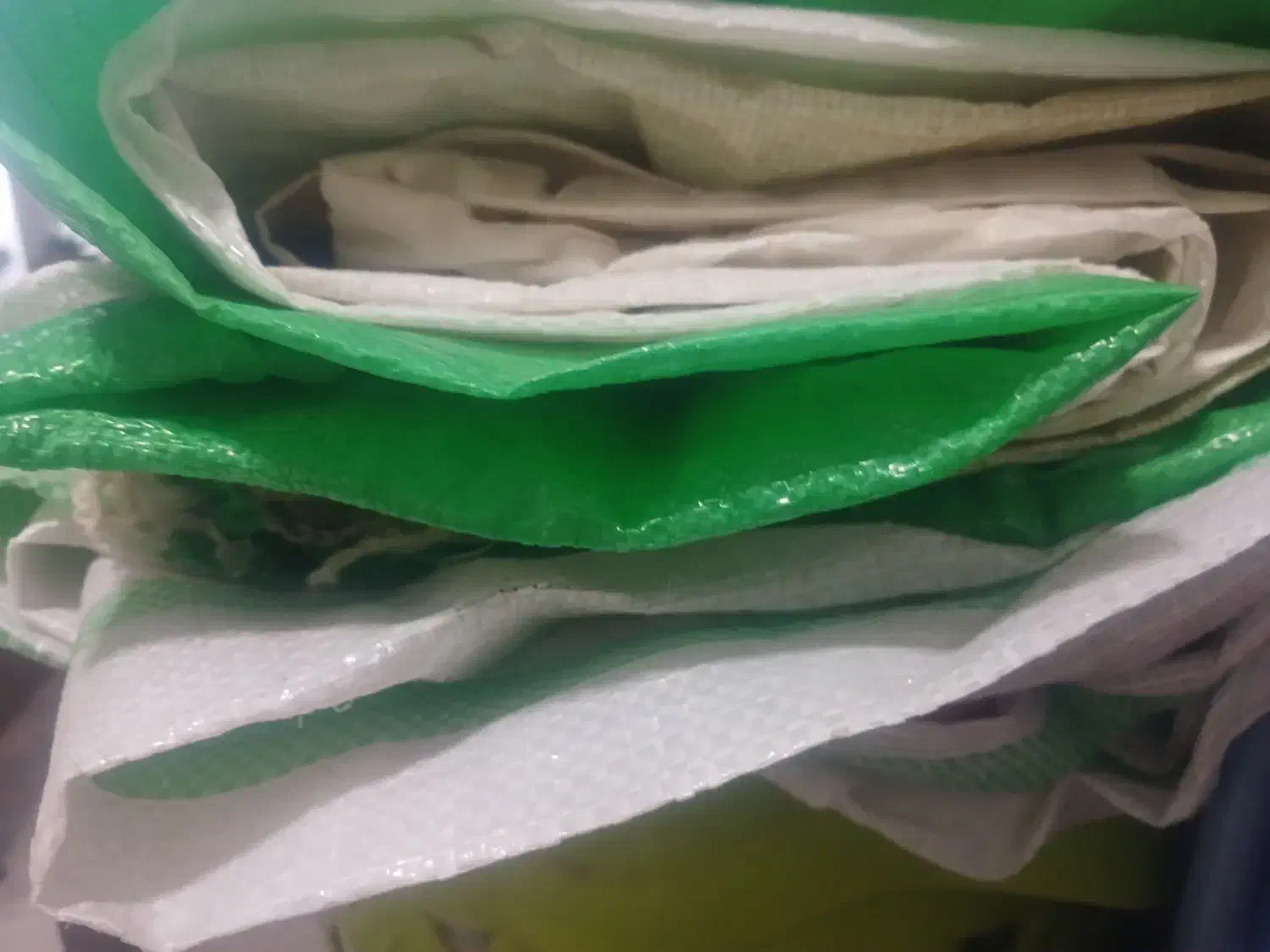 گونی خیلی بزرگ و متوسط|ظروف نگهدارنده، پلاستیکی، یکبارمصرف|اردبیل, |دیوار