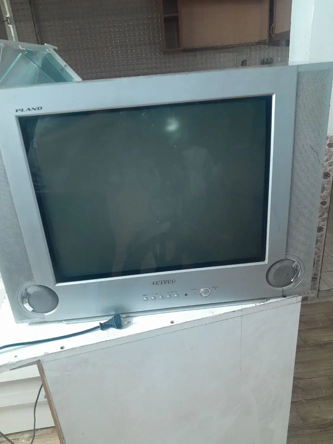 تلویزیون ۲۱ سامسونگ و دستگاه دیجیتال دنای|تلویزیون و پروژکتور|باقرشهر, |دیوار