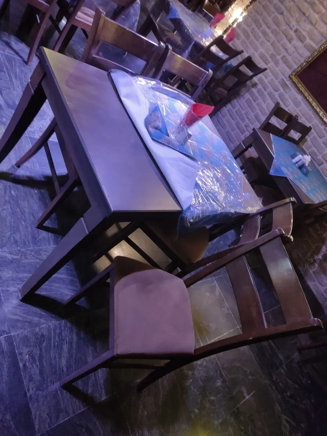 میزو صندلی چوب گردو رستورانی|کافی‌شاپ و رستوران|شاندیز, |دیوار