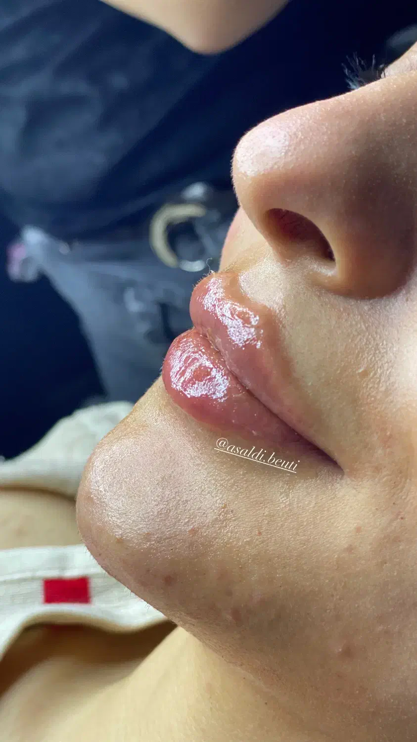 تخفیف ویژه ژل لب، فول فیس اموزش و تمام خدمات|خدمات آرایشگری و زیبایی|صدرا-فارس, فاز ۱|دیوار