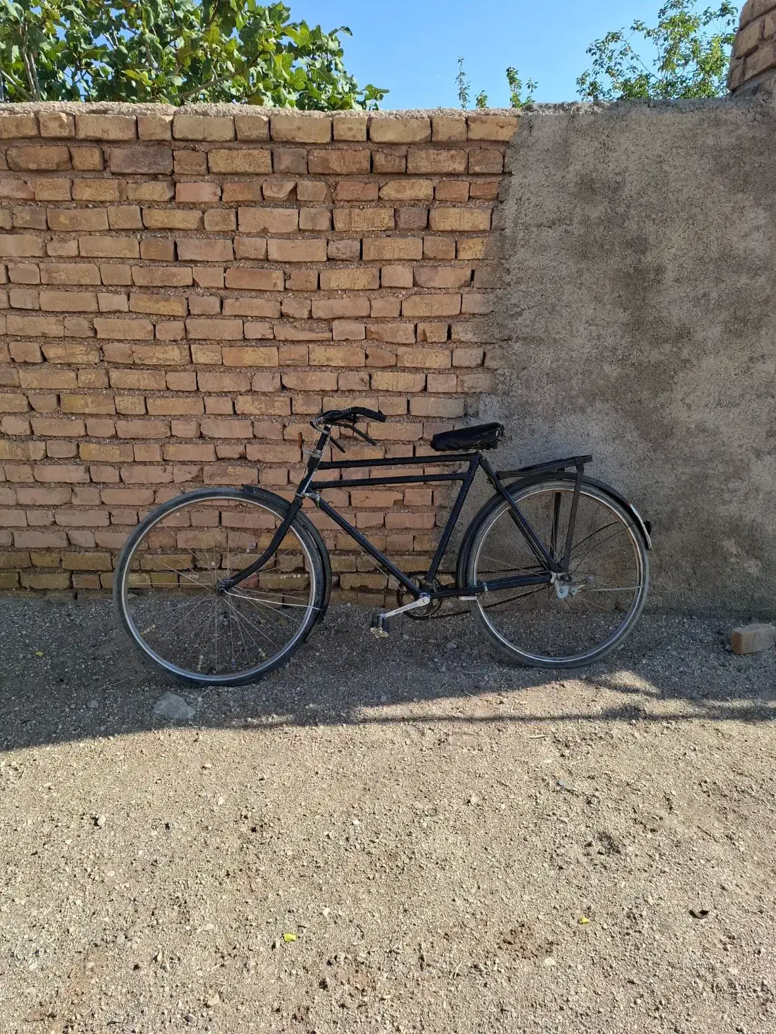 دوچرخه ی قدیمی|دوچرخه، اسکیت، اسکوتر|نی‌ریز, |دیوار