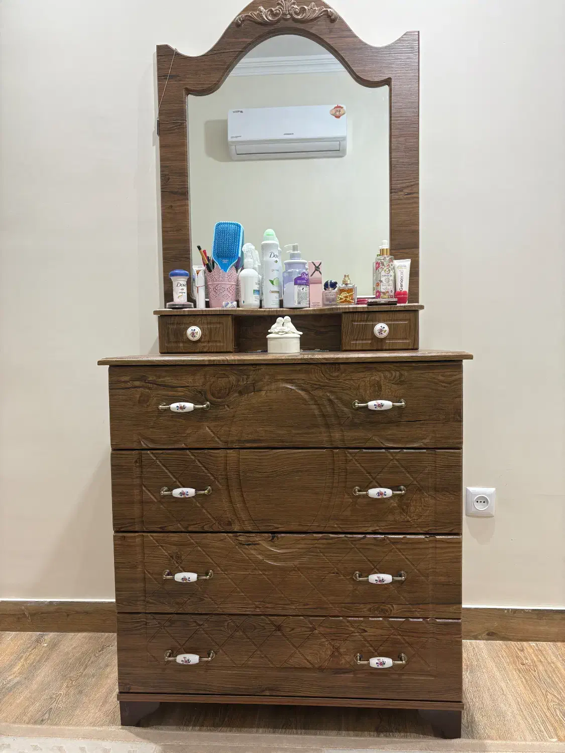 تخت خواب و میز آرایش|تخت و سرویس خواب|فردیس, شهرک ۱۱۰|دیوار