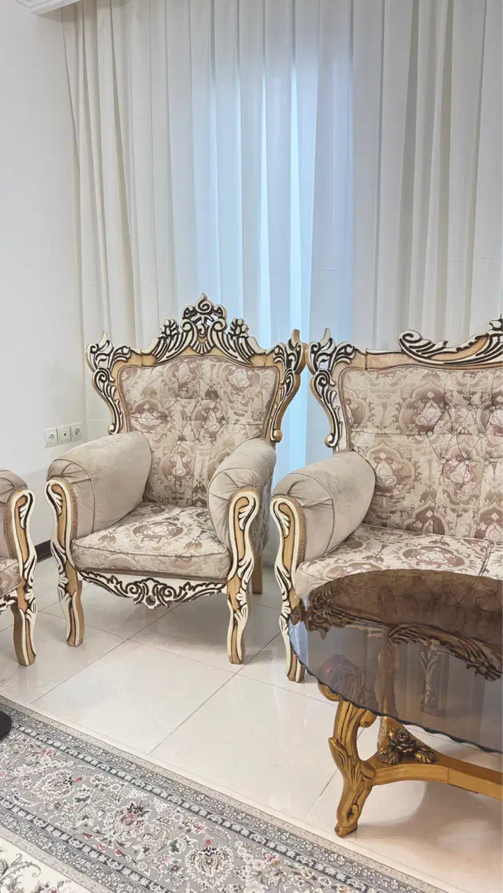 فروش مبل به دلیل جابجایی|مبلمان خانگی و میز عسلی|کاشان, امیرکبیر|دیوار