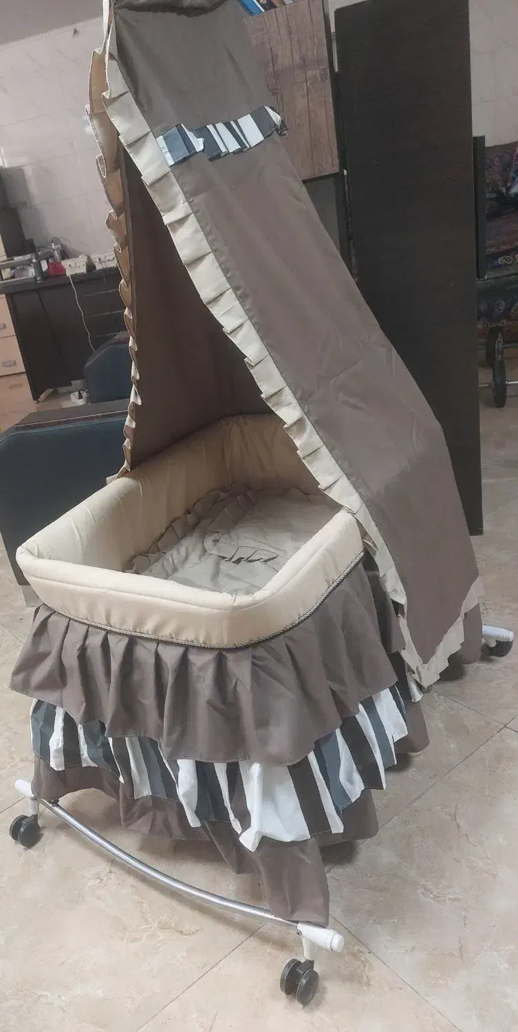 تخت فلزی نوزاد..|تخت و سرویس خواب|تهران, کوثر|دیوار