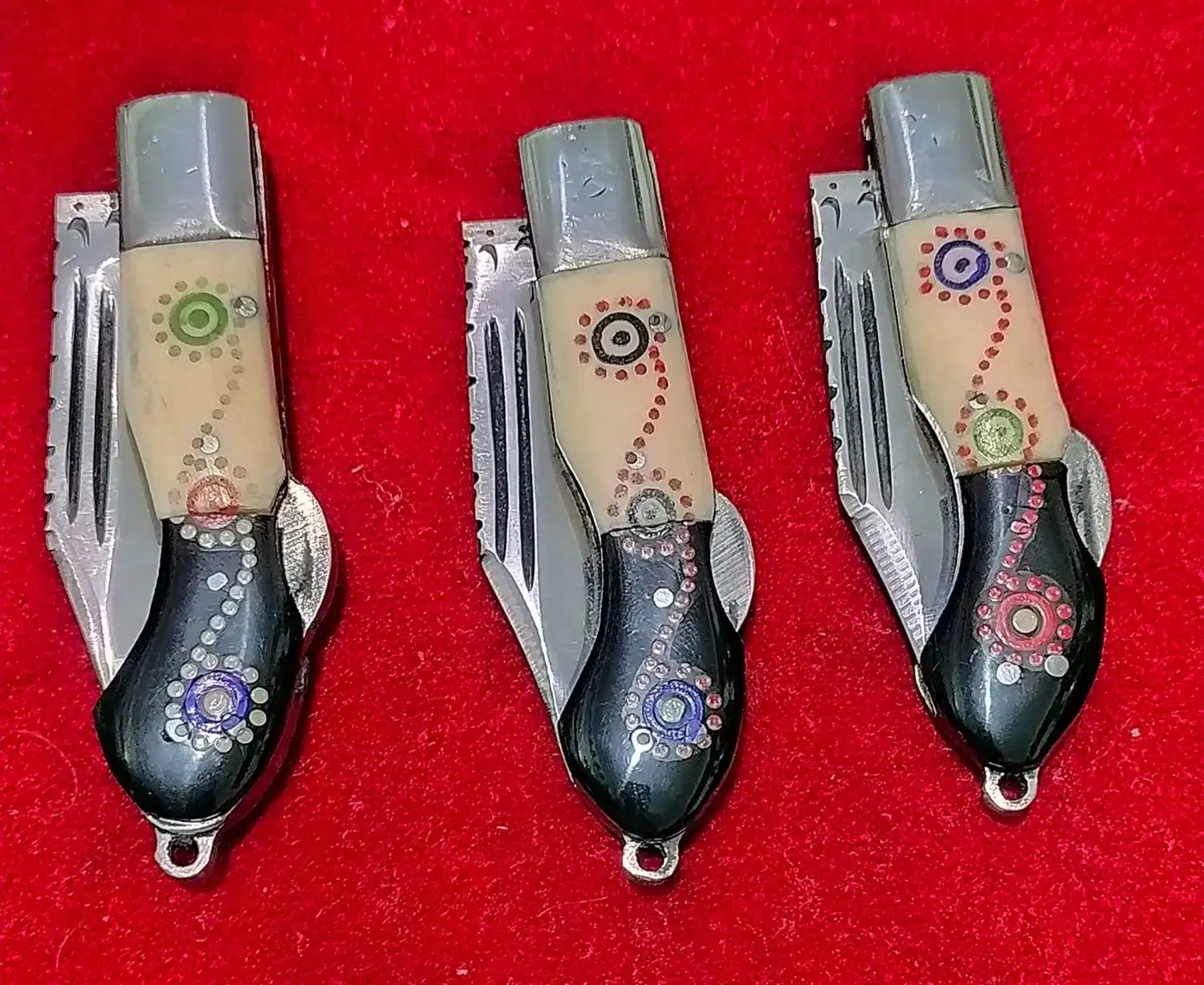 چاقو بابا کلکسیونی خاص|کلکسیون اشیاء عتیقه|شاهرود, |دیوار