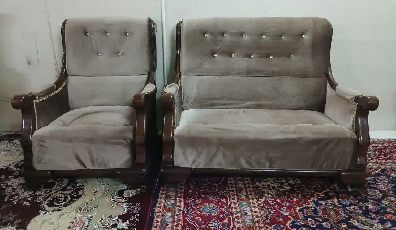 مبل راحتی ۷نفره|مبلمان خانگی و میز عسلی|قم, کلهری|دیوار