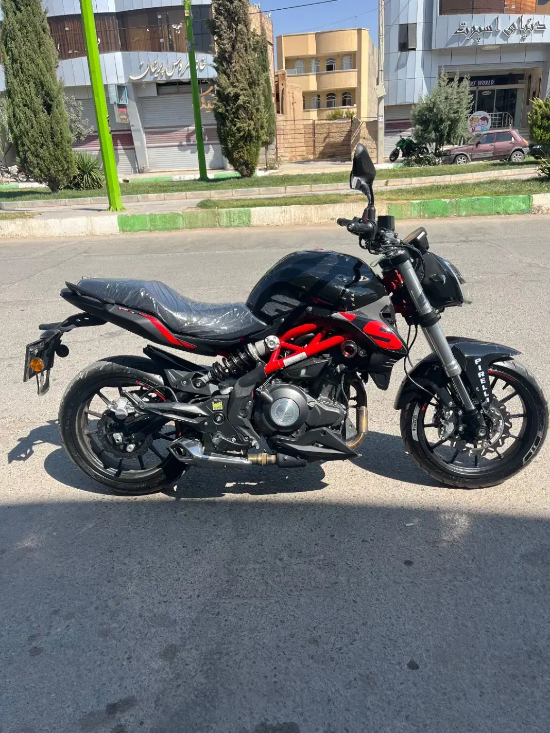 بنلی ۳۰۰ مدل ۱۴۰۱|موتورسیکلت|شهرضا, |دیوار