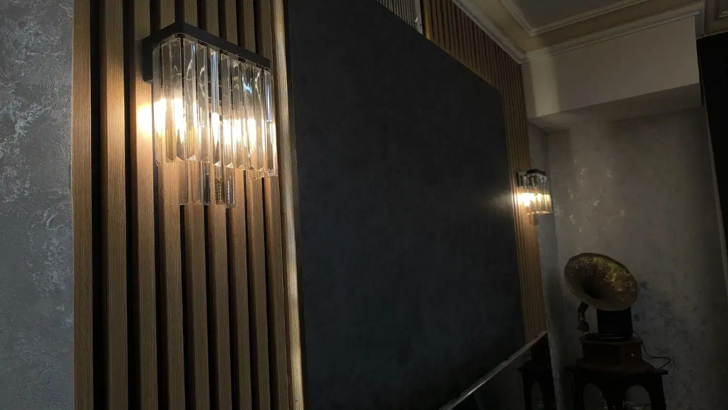 لوستر دیواری|لوستر و چراغ آویز|گلبهار, شهر جدید گلبهار|دیوار