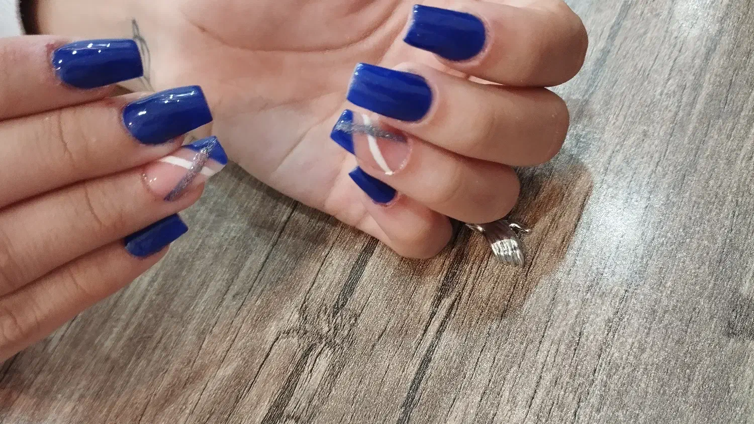 کاشت ناخن|خدمات آرایشگری و زیبایی|ملایر, |دیوار