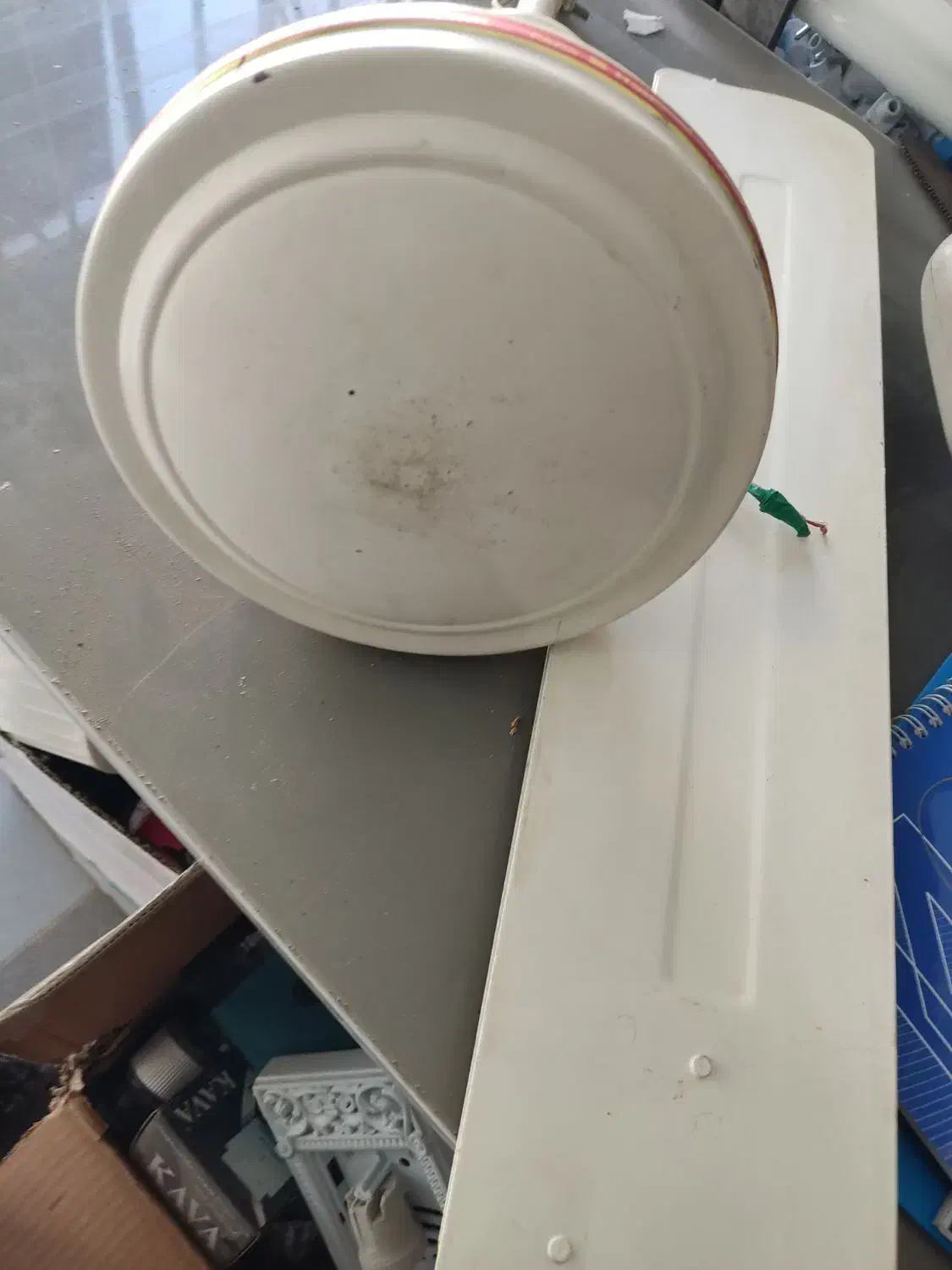 پنکه سقفی سالم|پنکه و تصفیه‌کنندهٔ هوا|اراک, |دیوار