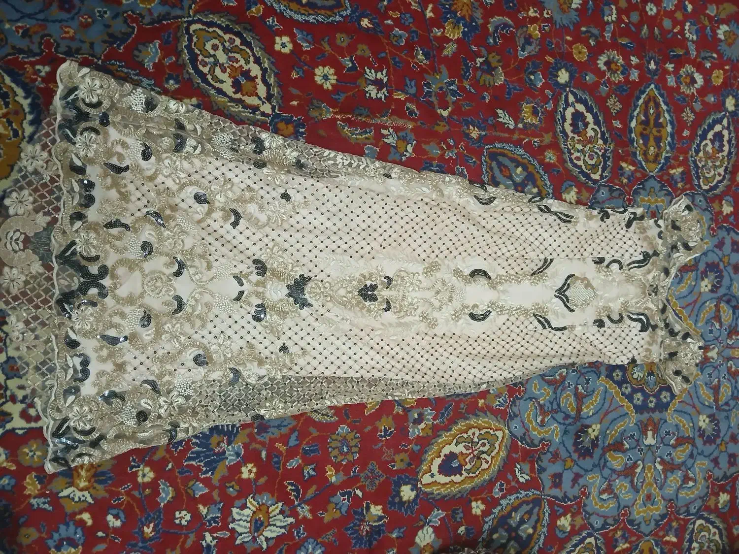 لباس مجلسی|لباس|مرند, |دیوار