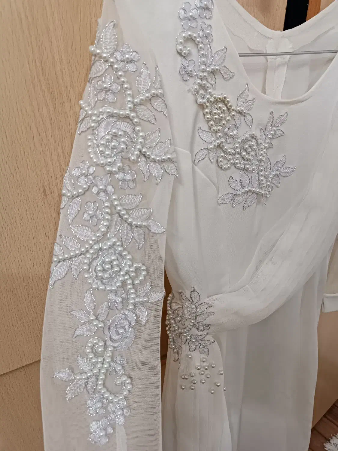 لباس مجلسی|لباس|تربتحیدریه, قائم|دیوار