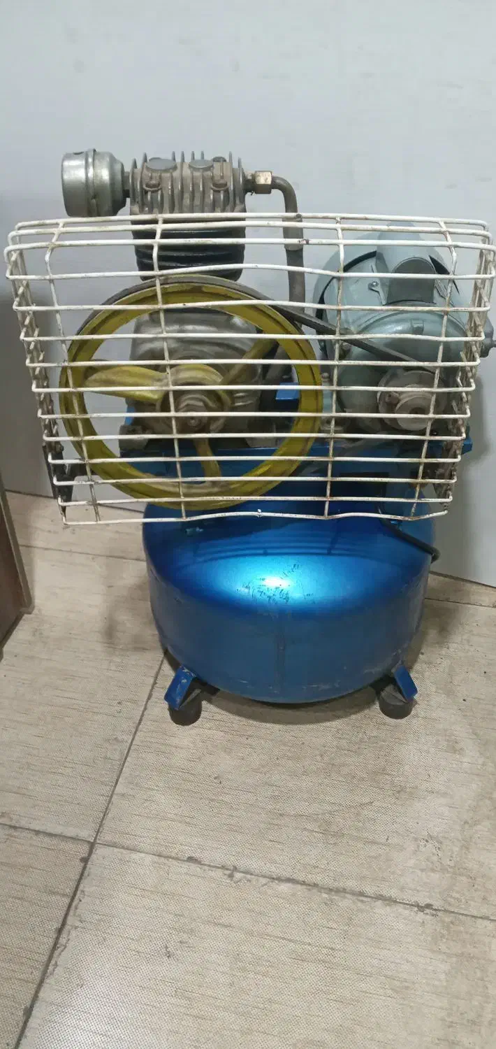 پمپ باد سالم  دستگاه طلاکوب  اره فارسی بر صندوقی|ماشین‌آلات صنعتی|نیشابور, شهید جعفری|دیوار