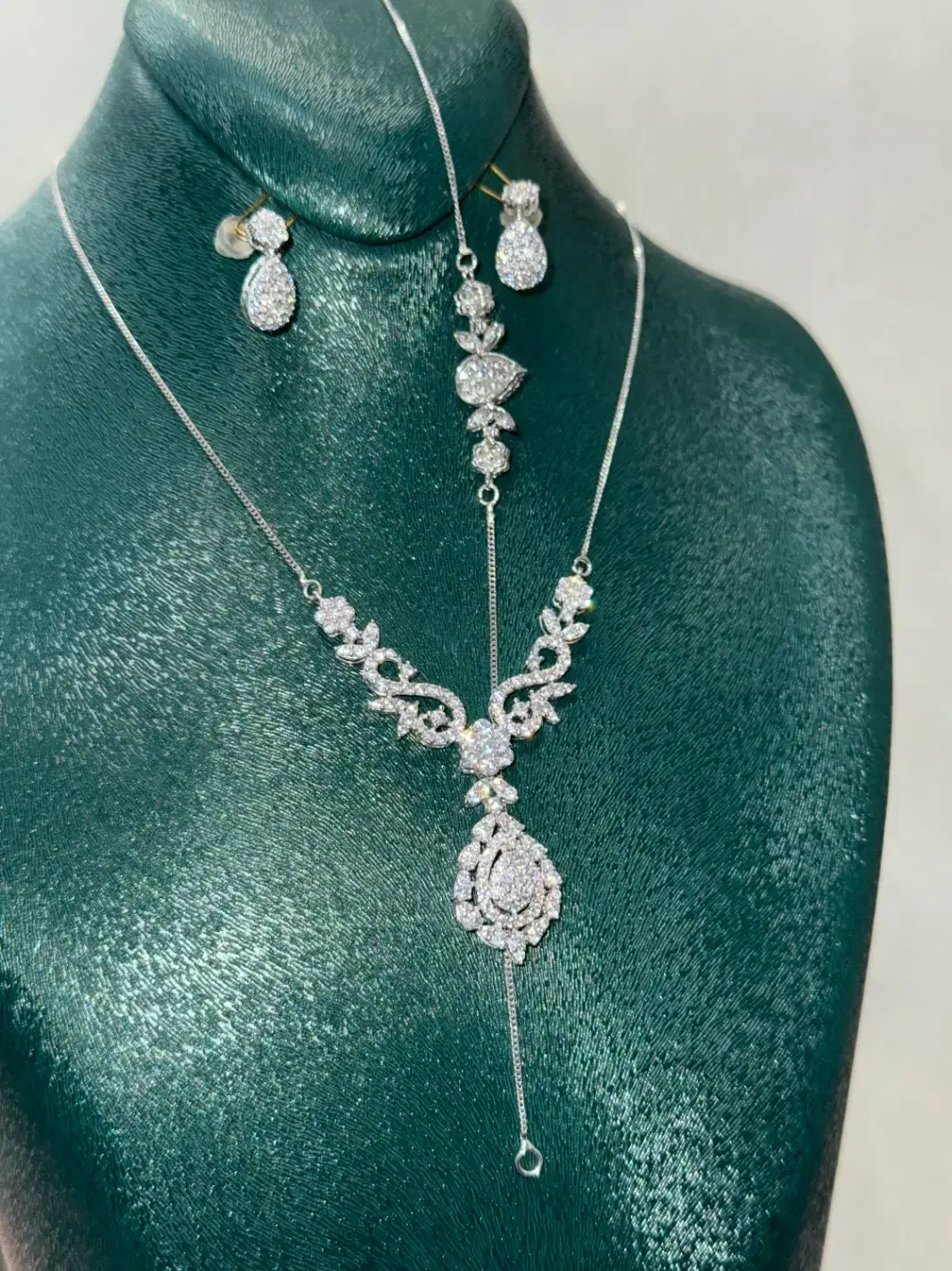 سرویس طلا عروس|جواهرات|همدان, |دیوار