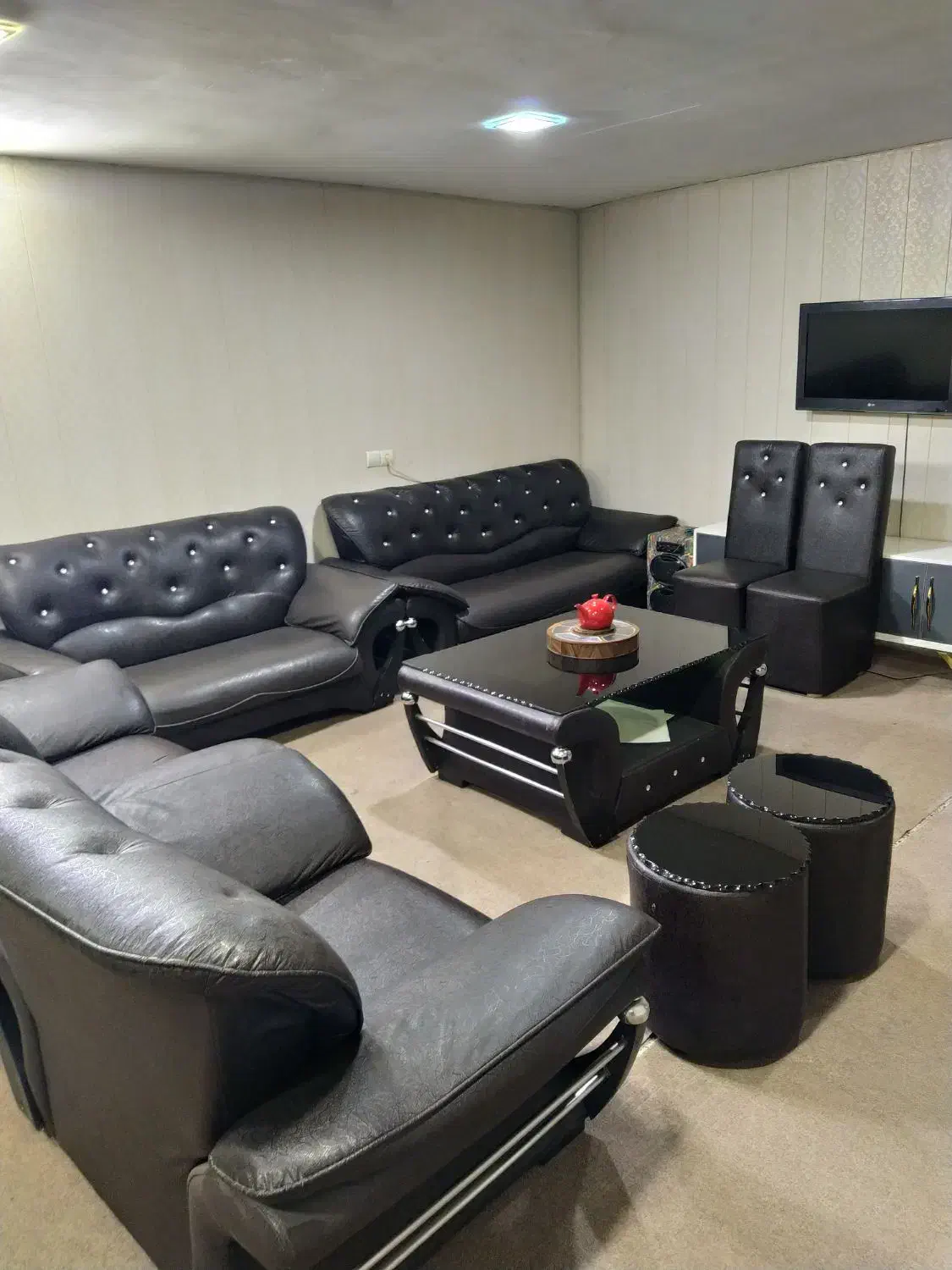 میز مبل راحتی ۹نفره|مبلمان خانگی و میز عسلی|ملایر, |دیوار