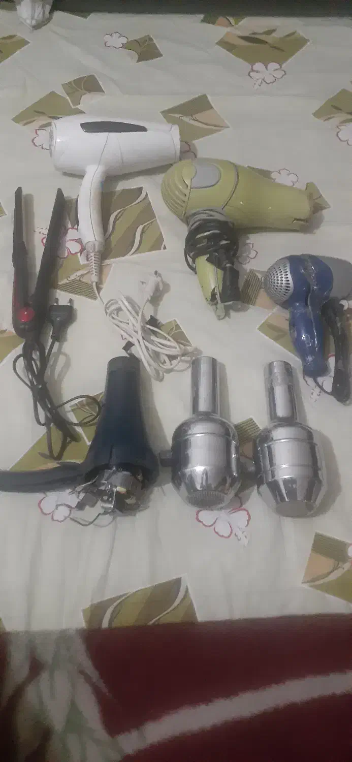 تعداد 6عدد سشوار با اتو مو فقط 1تومن|آرایشی، بهداشتی، درمانی|کرمان, |دیوار