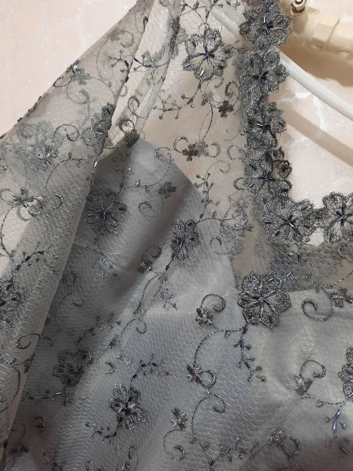 پیراهن مجلسی|لباس|همدان, |دیوار