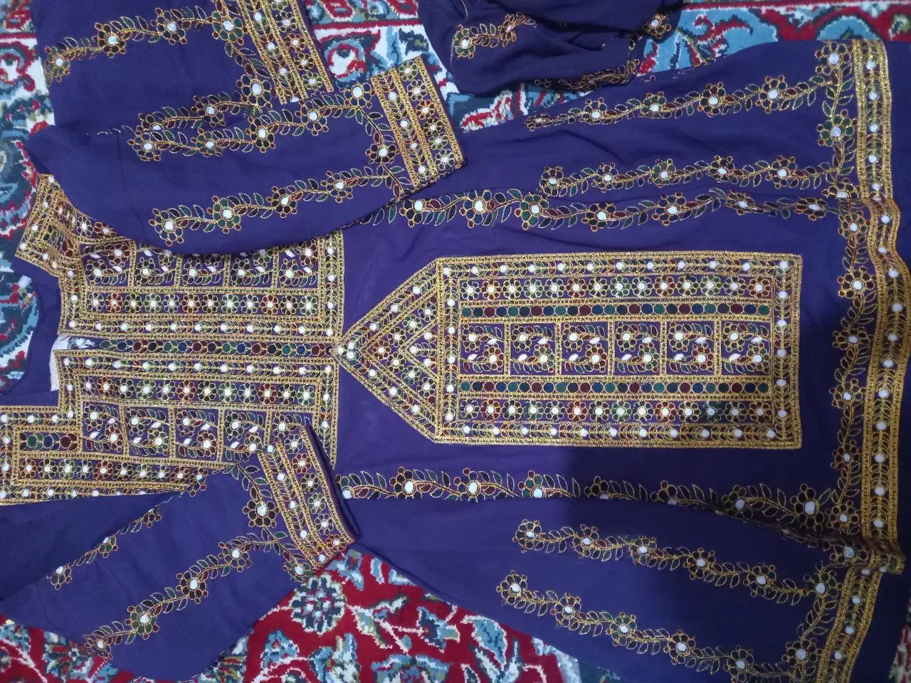 لباس بلوچی بنفش|لباس|زابل, |دیوار