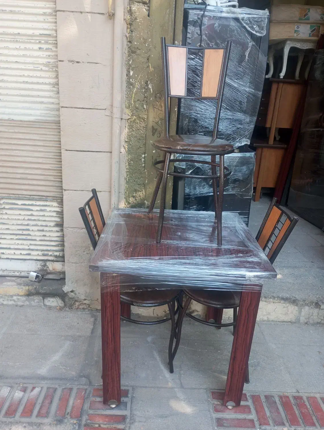 سمساری رضا|عمده‌فروشی|شیراز, شاهچراغ|دیوار