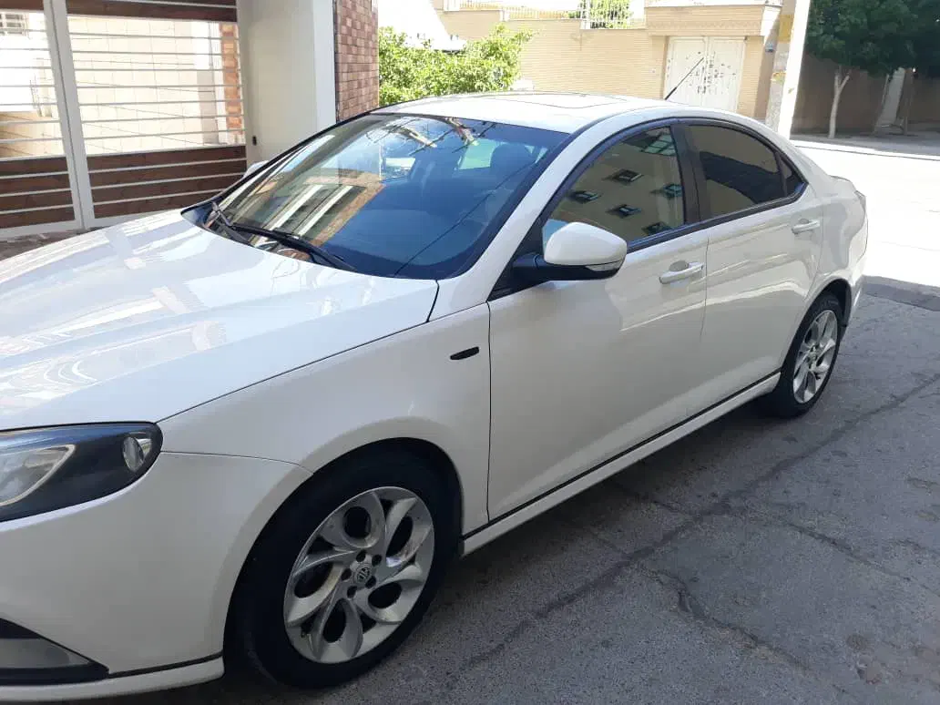 ام جی 6 مدل 2013 بسیار تمیز|خودرو سواری و وانت|شیراز, معالی‌آباد|دیوار