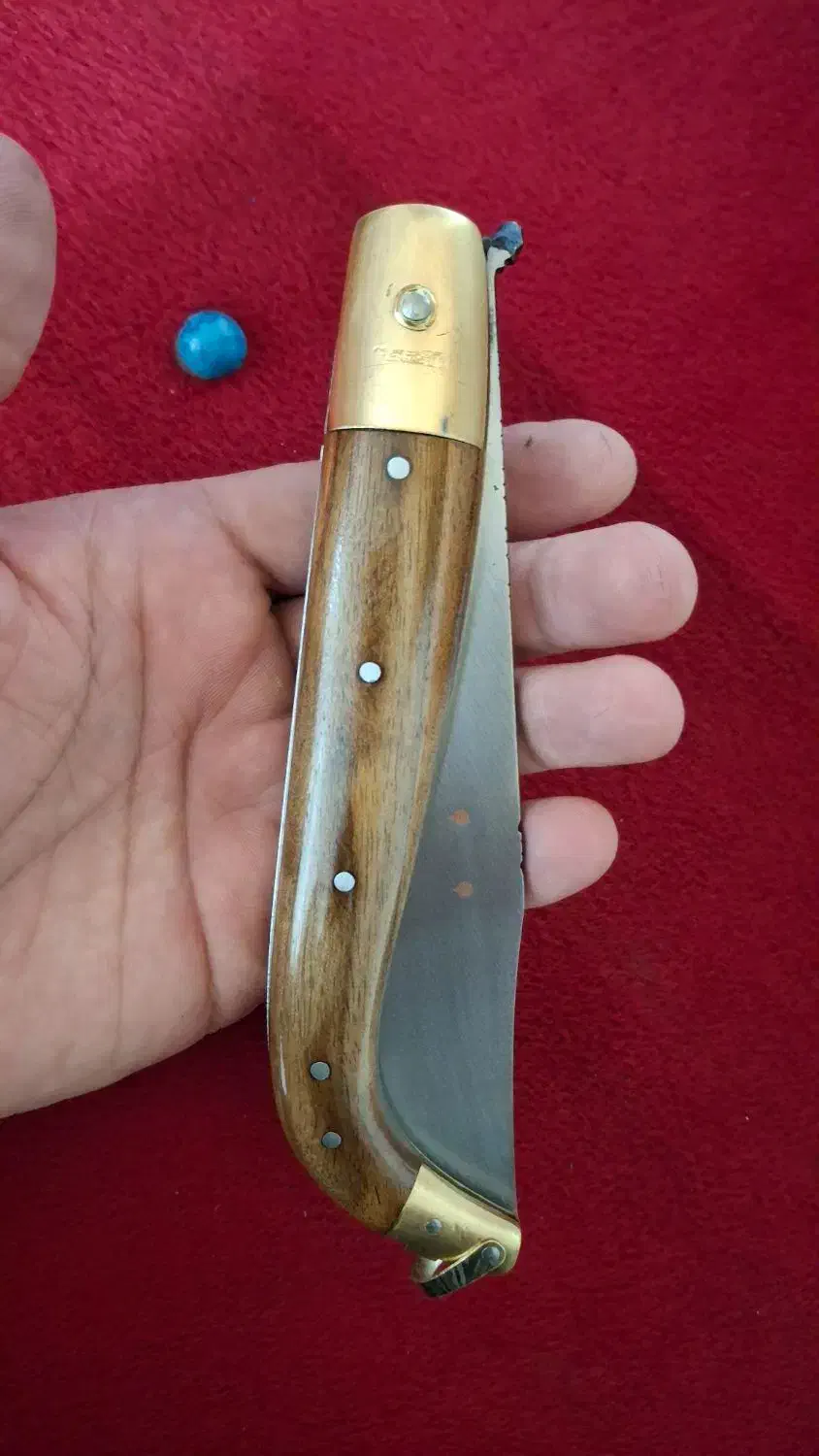 چاقو دو خال بزرگ تاشو|کلکسیون اشیاء عتیقه|اراک, |دیوار