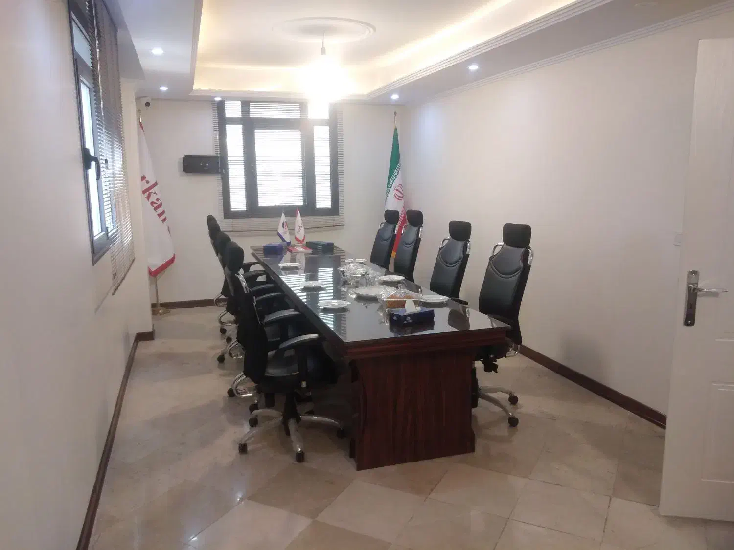 اداری فقط 10 قدم تا مترو حسین آباد|فروش دفتر کار، اتاق اداری، مطب|تهران, حسینآباد|دیوار