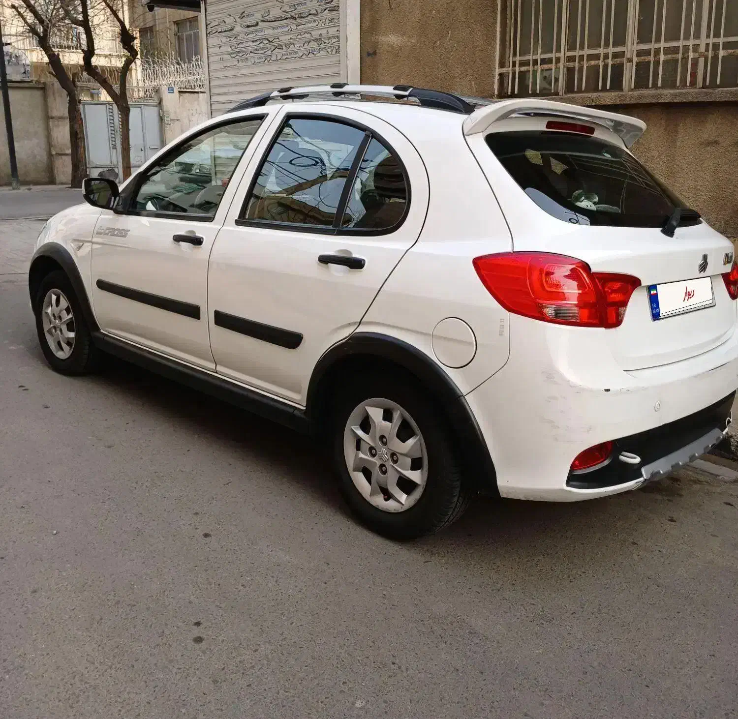 کوییک دنده ای مدل ۹۸ بی رنگ|خودرو سواری و وانت|تهران, تسلیحات|دیوار