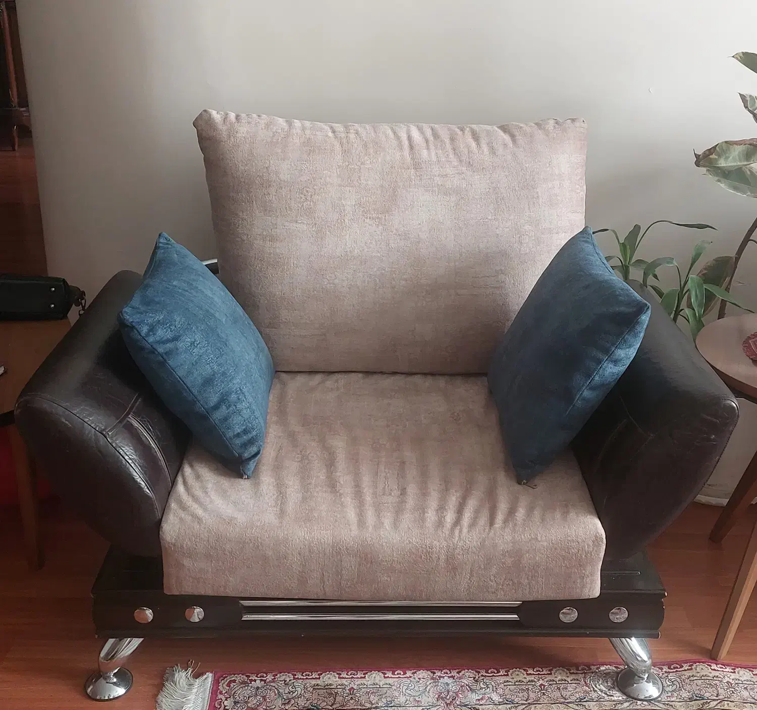 مبلمان|مبلمان خانگی و میز عسلی|کرج, عظیمیه|دیوار