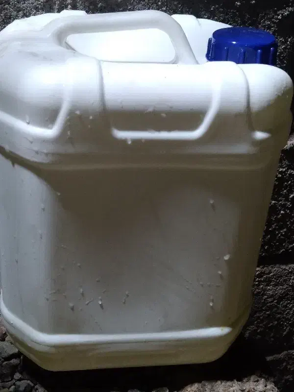 20لیتری ‌10لیتری|ظروف نگهدارنده، پلاستیکی، یک‌بارمصرف|بم, |دیوار