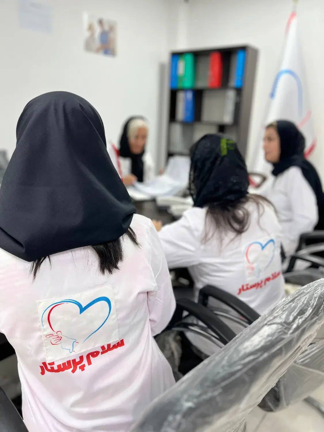 استخدام پرستار شبانه روزی|استخدام درمانی، زیبایی، بهداشتی|تهران, نصرت|دیوار