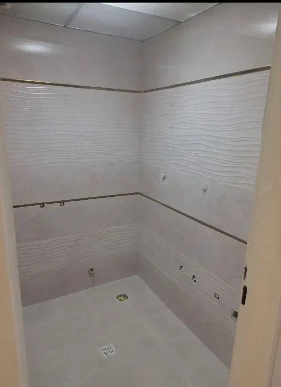 استا بنا کاشی کاری تیغه دیوارچینی کارتمیز وضمانتی|خدمات پیشه و مهارت|یزد, |دیوار