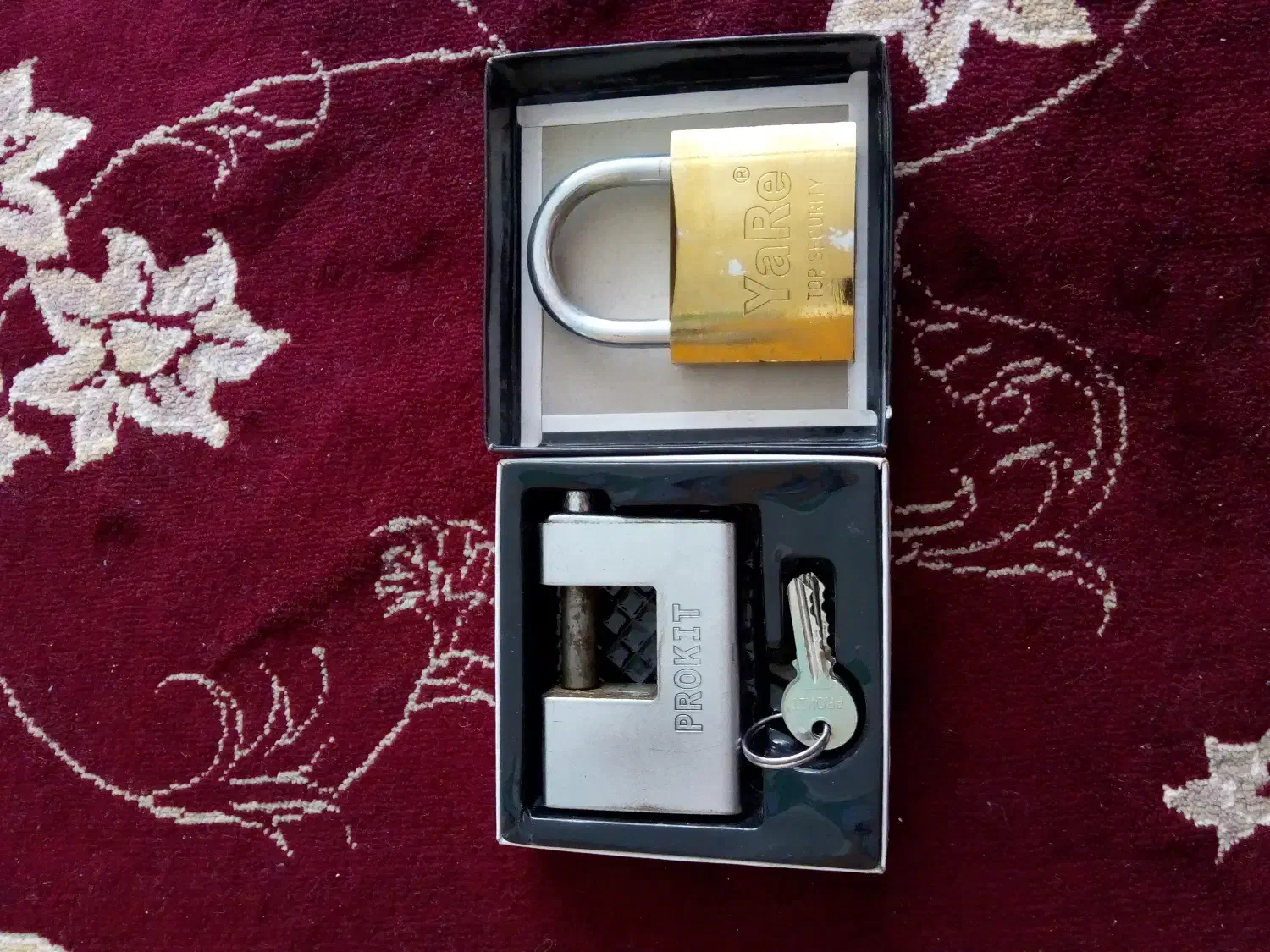 قفل سنگین قدیمی|کلکسیون اشیاء عتیقه|قوچان, |دیوار