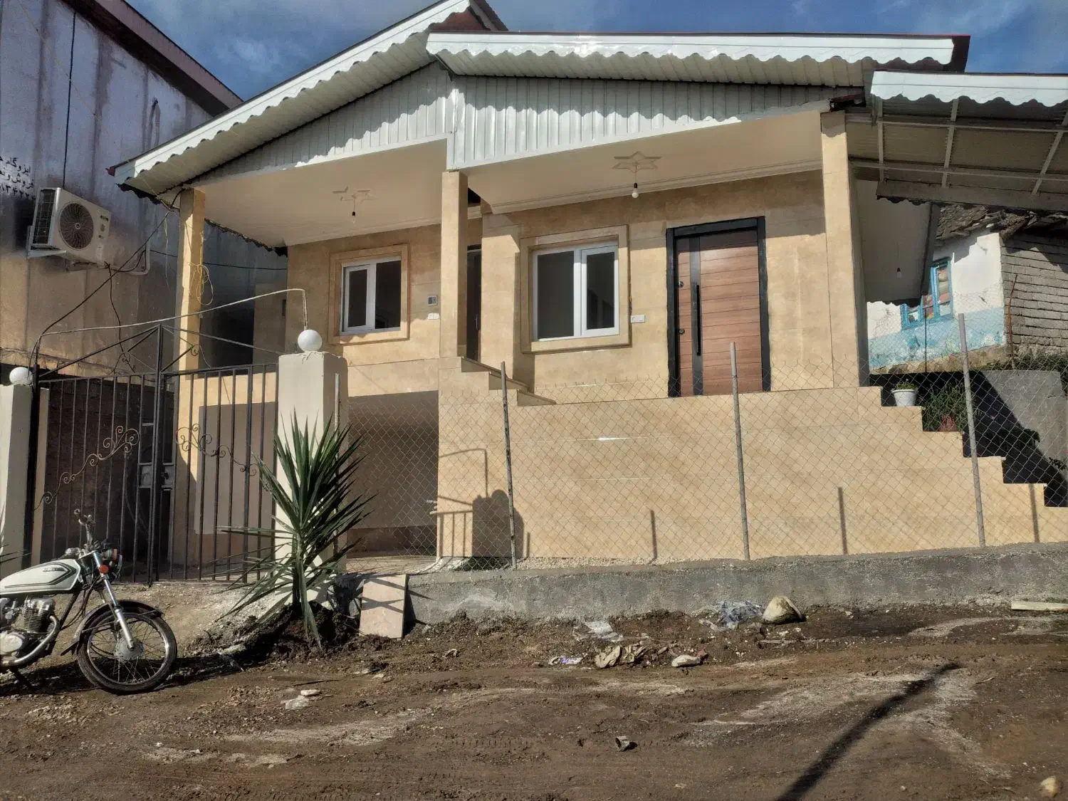 فروش ویلا در حویق|فروش خانه و ویلا|چوبر, |دیوار